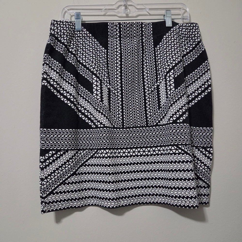 Max Studio Womens XL Black White Geometric Tribal Print Ponte Knit Pencil Skirt